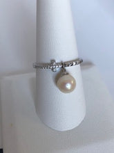 Load image into Gallery viewer, 1.5 - Ring- Pearl